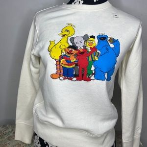 Uniqlo x Kaws crew neck